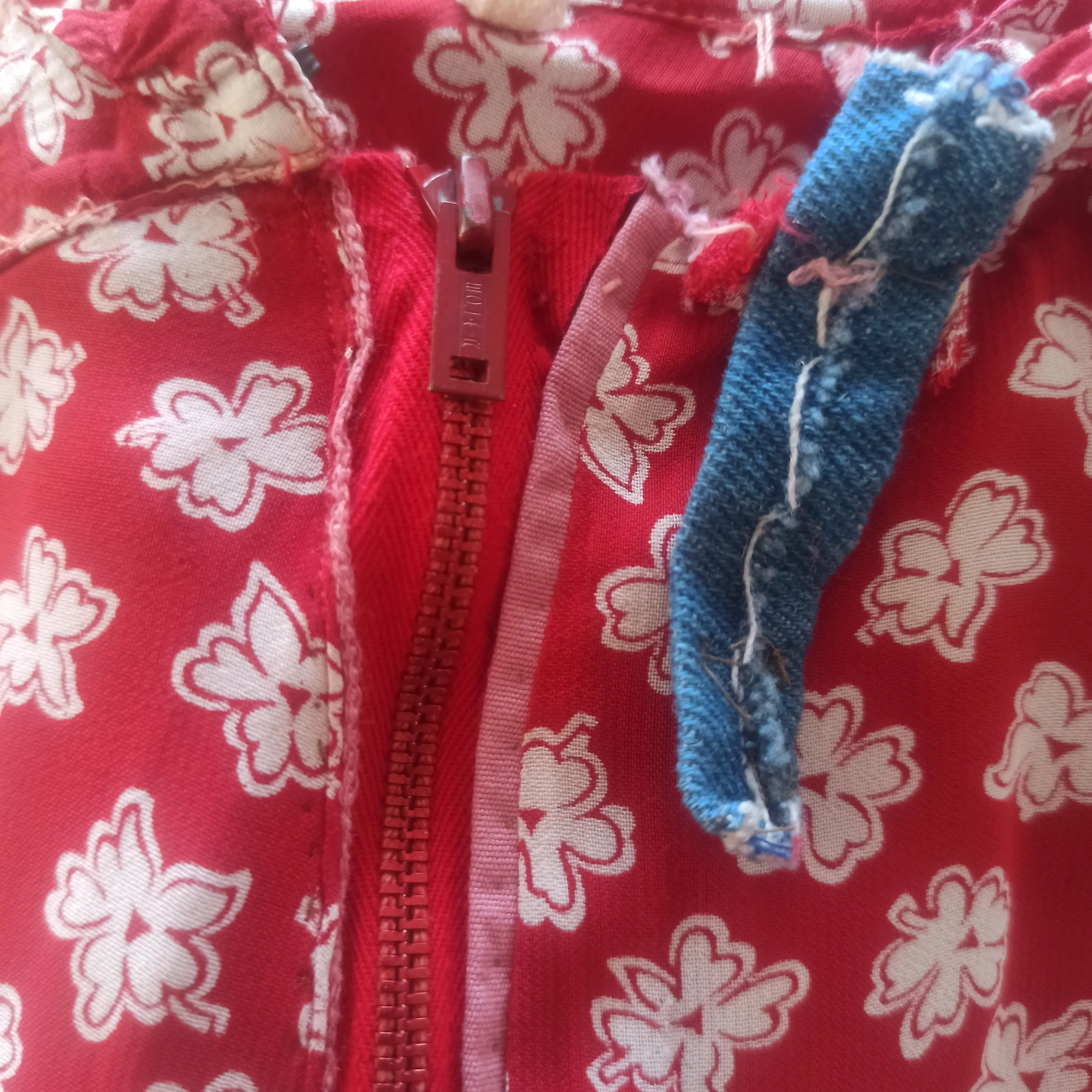 1940s - Beautiful Red Floral Rayon Crepe 2pc Suit - W31 (80cm)