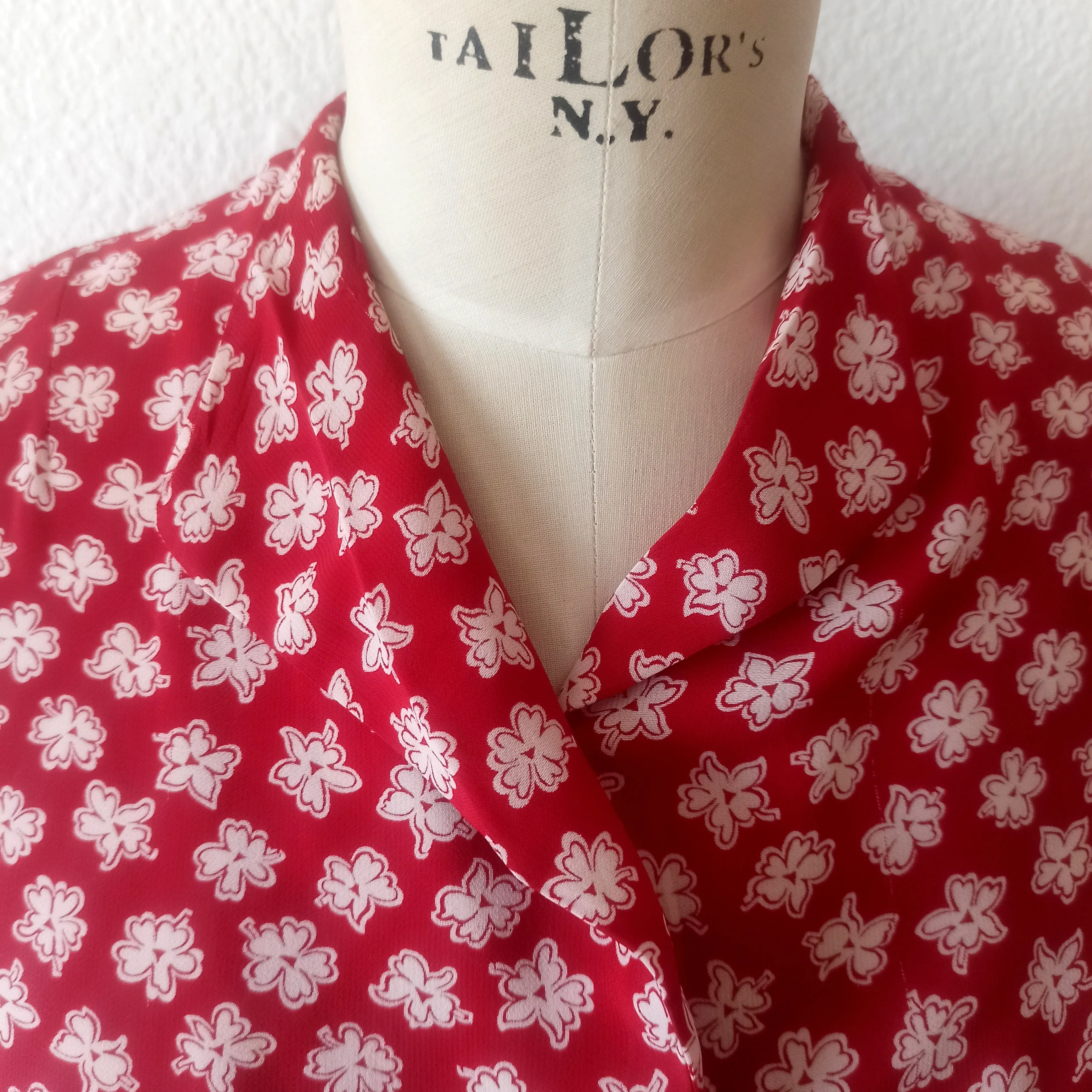 1940s - Beautiful Red Floral Rayon Crepe 2pc Suit - W31 (80cm)