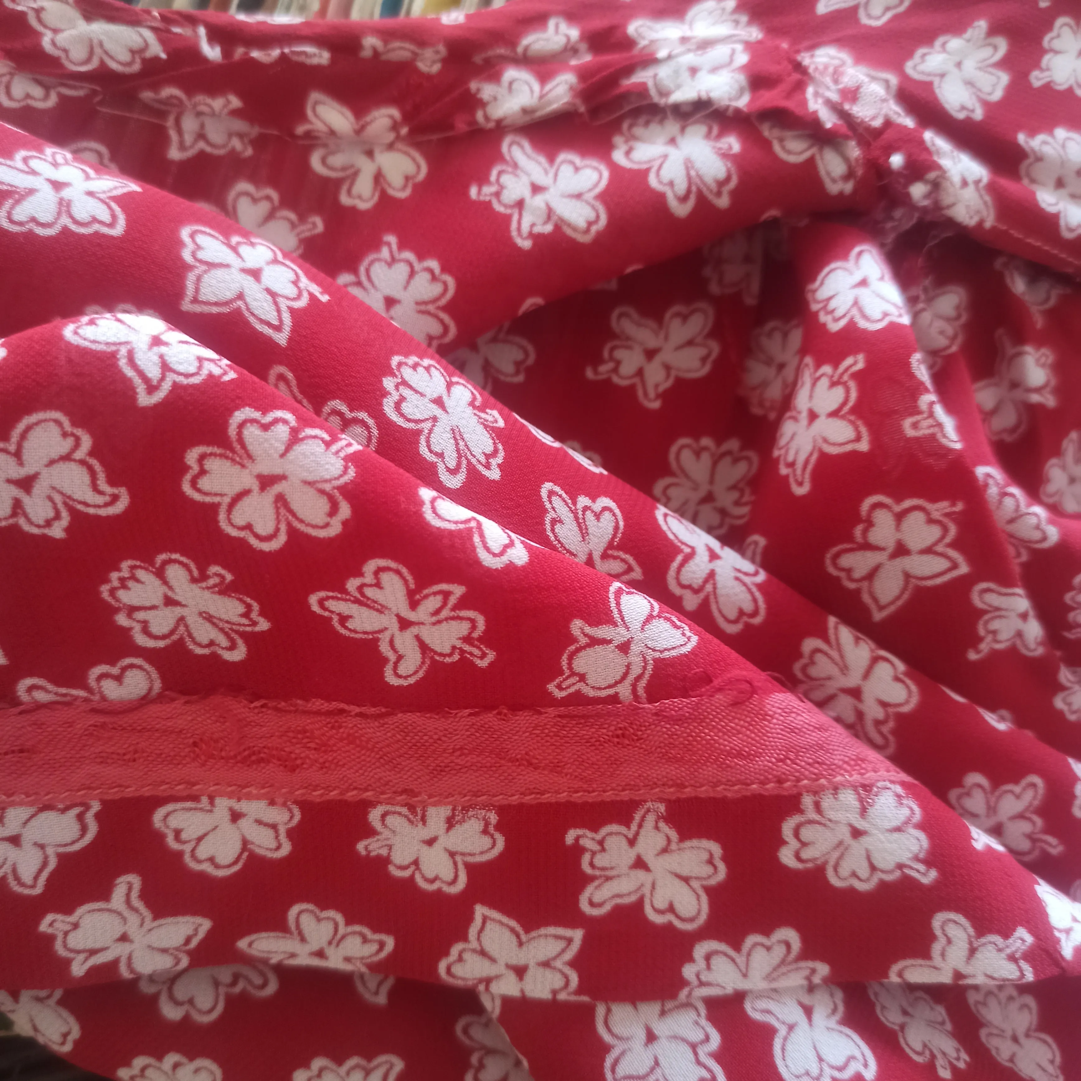 1940s - Beautiful Red Floral Rayon Crepe 2pc Suit - W31 (80cm)