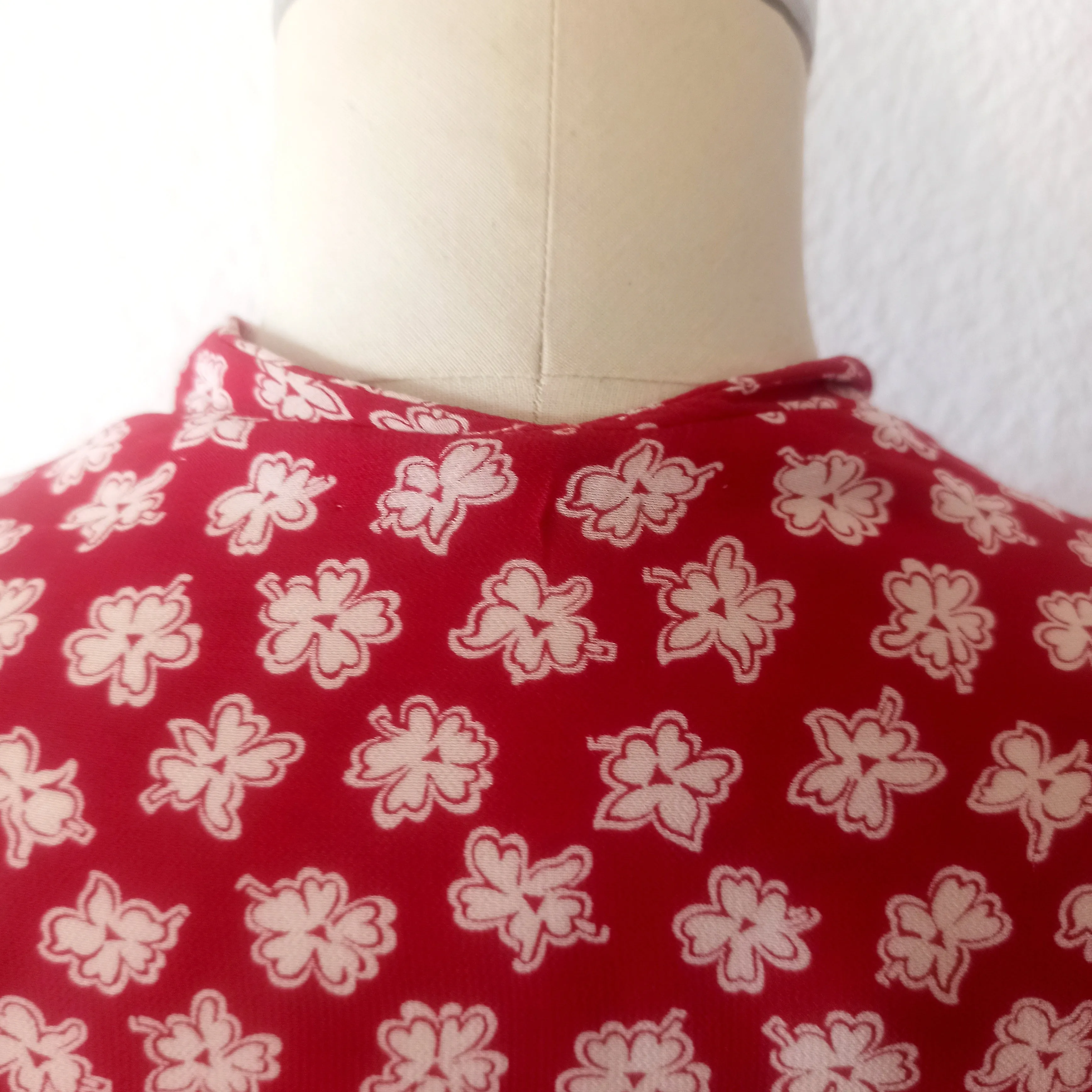 1940s - Beautiful Red Floral Rayon Crepe 2pc Suit - W31 (80cm)