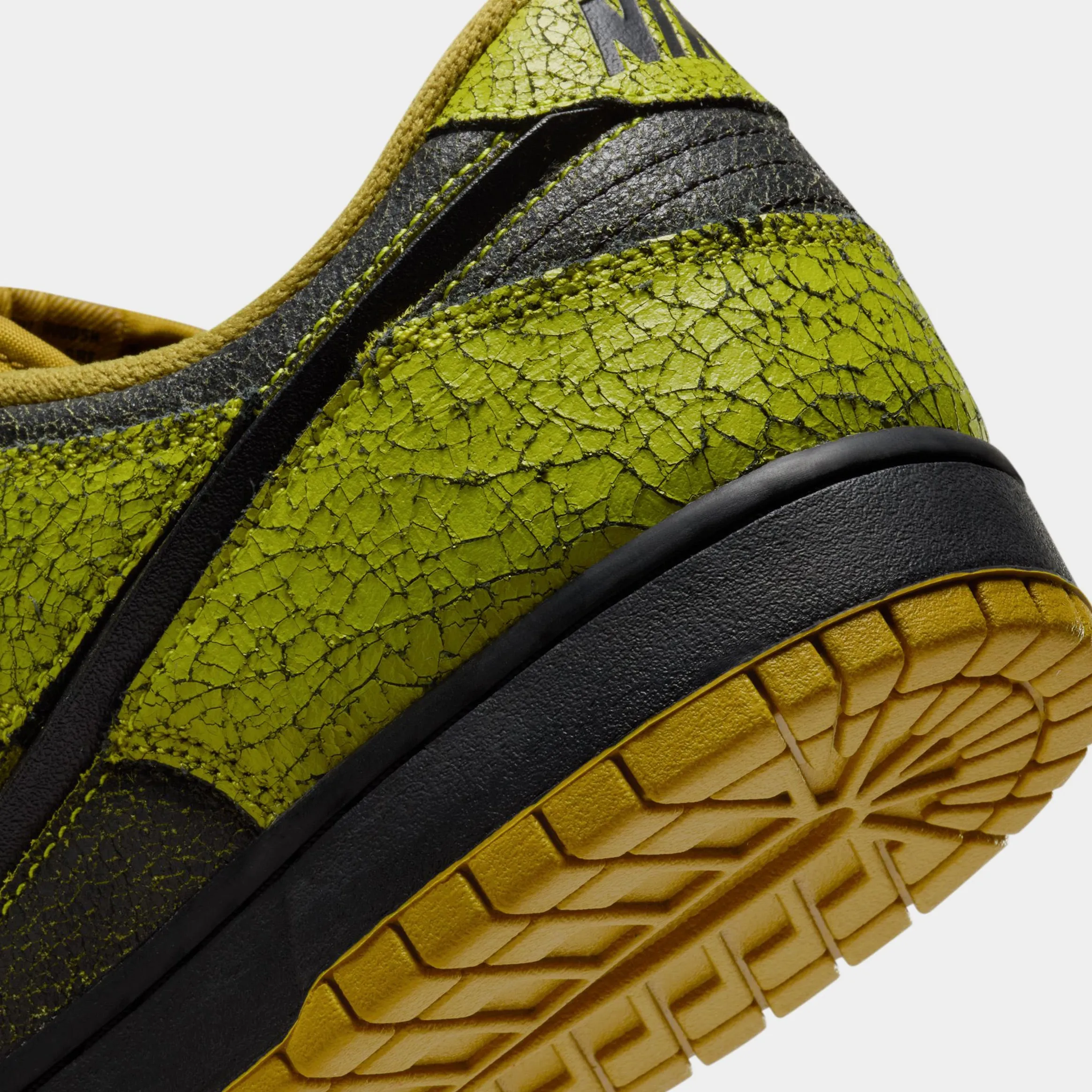 Dunk Low Halloween Skull Mens Lifestyle Shoes (Bright Cactus/Black/Green Curry)