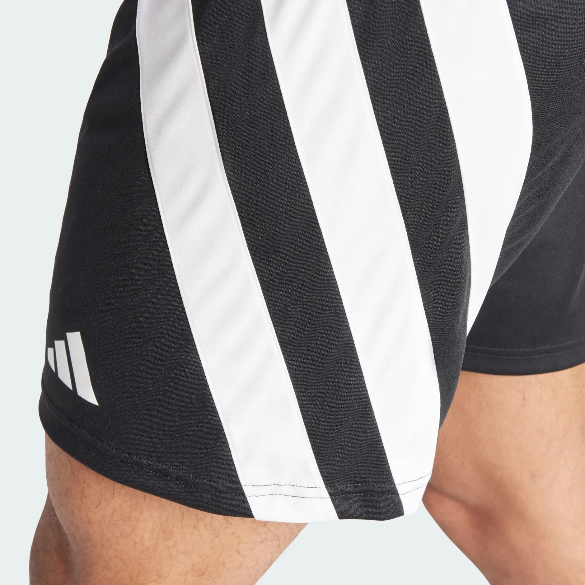 FORTORE 23 SHORTS - Black / White