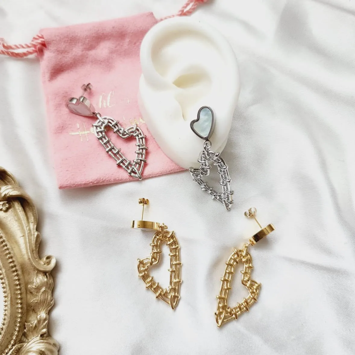 Inelis Earrings