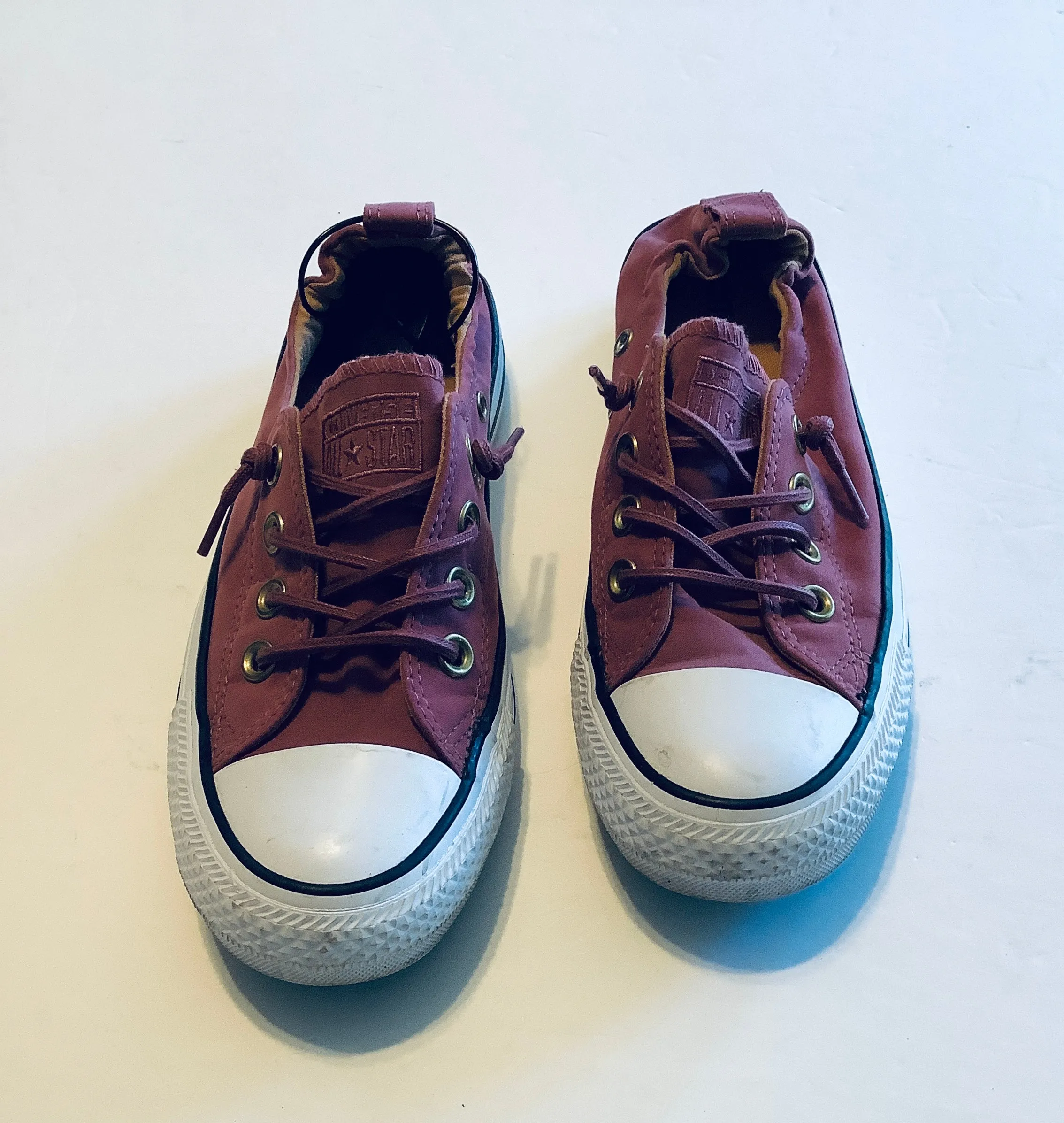 Shoes Flats By Converse In Maroon, Size: 6.5
