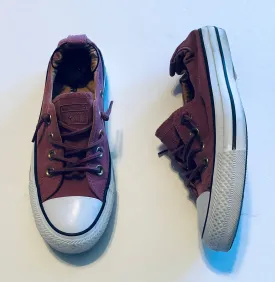 Shoes Flats By Converse In Maroon, Size: 6.5