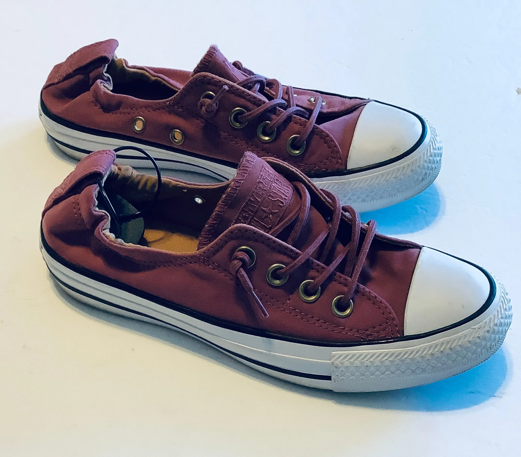 Shoes Flats By Converse In Maroon, Size: 6.5