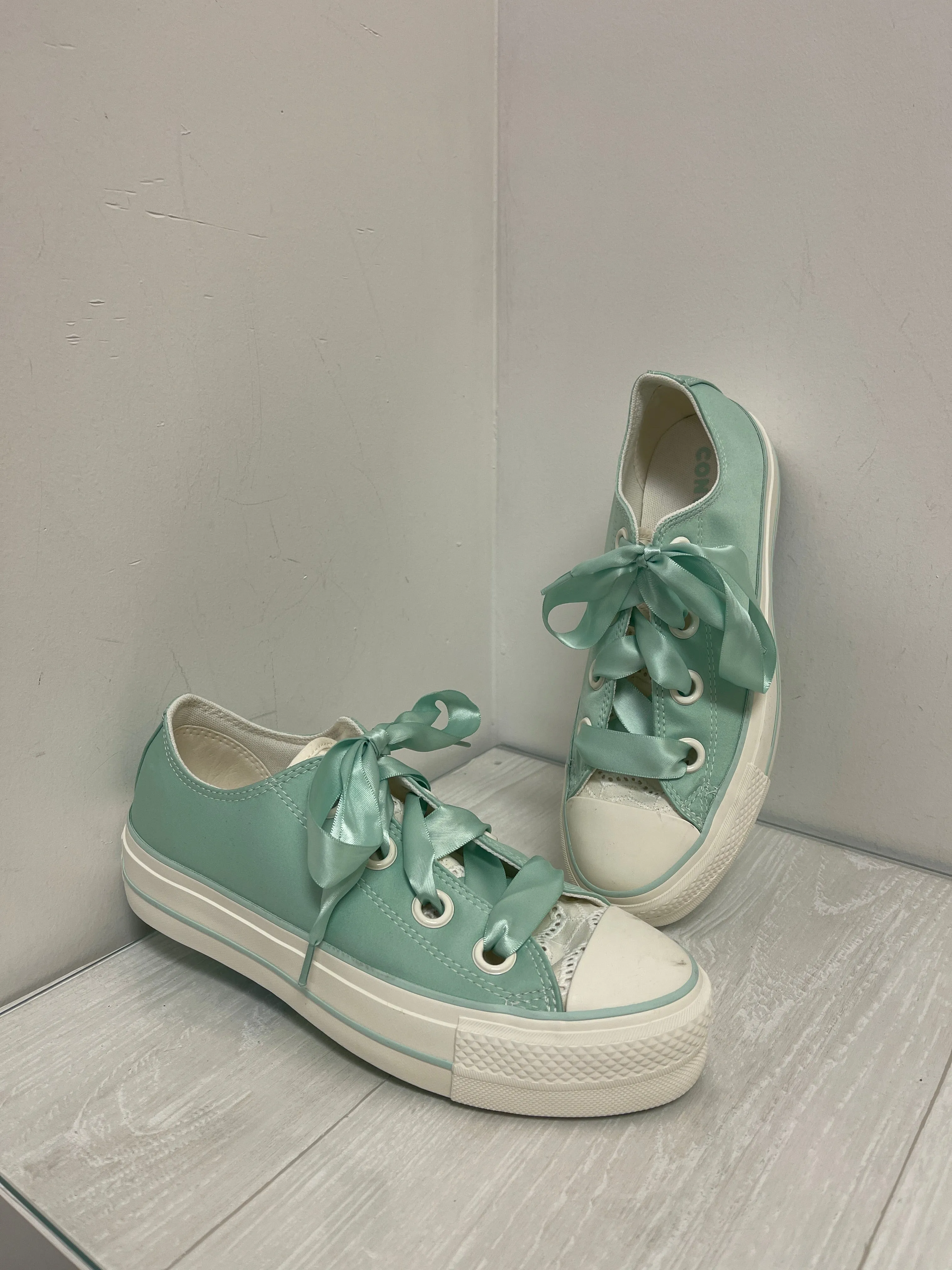 Shoes Sneakers By Converse In Green, Size: 7.5