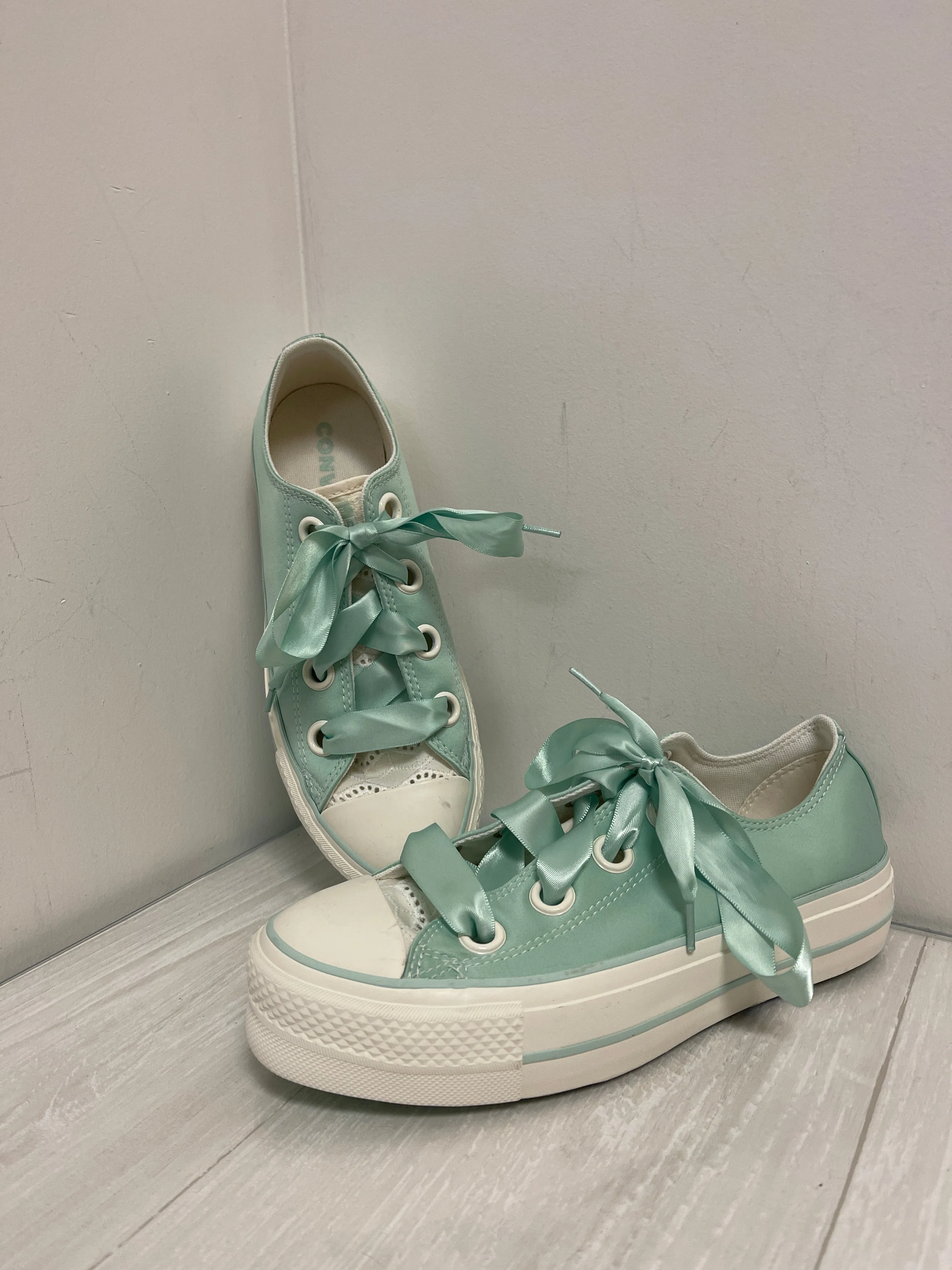 Shoes Sneakers By Converse In Green, Size: 7.5