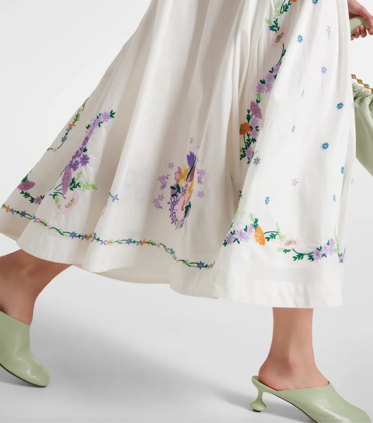 Willa Embroidered Set