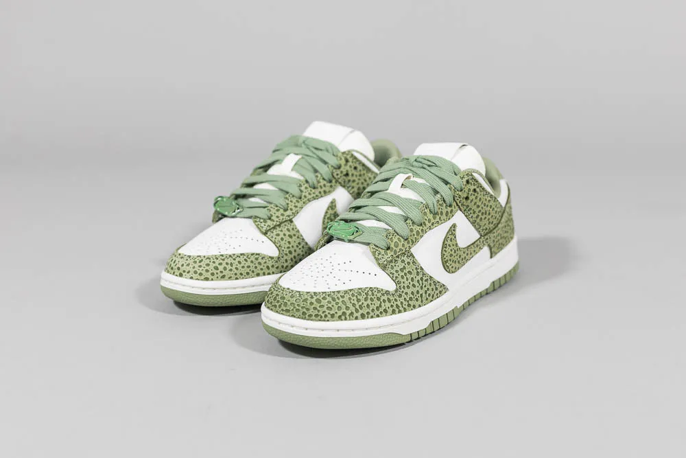 Women's Nike Dunk Low Safari 'Oil Green'