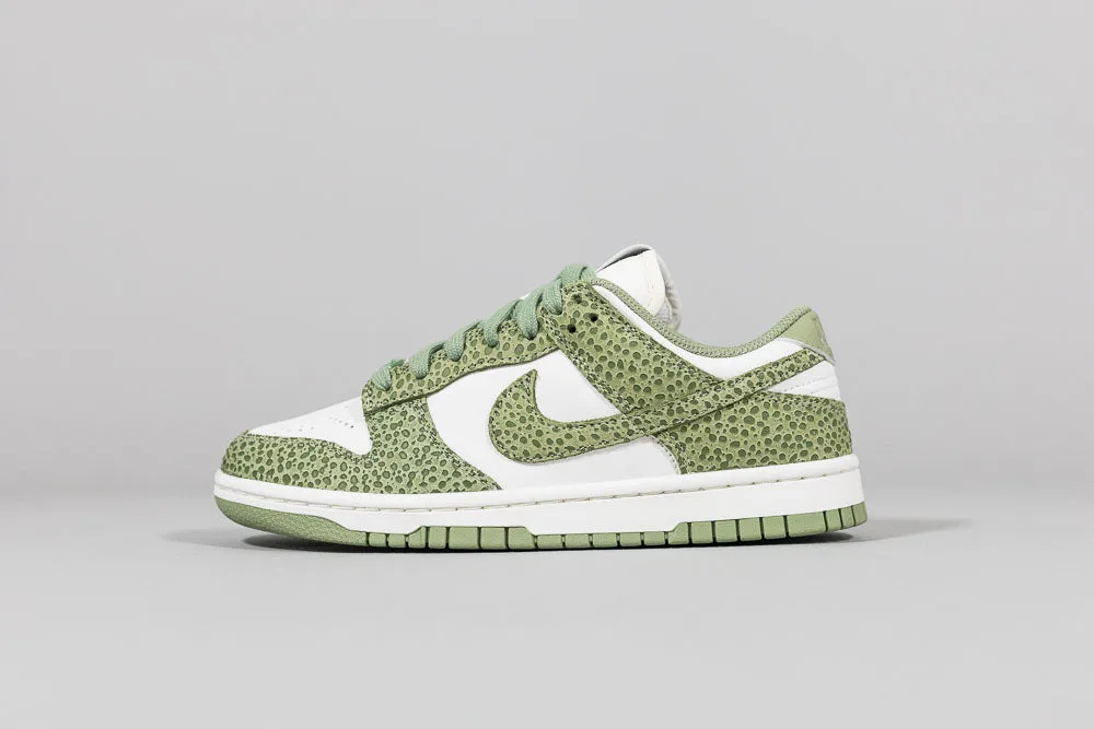 Women's Nike Dunk Low Safari 'Oil Green'